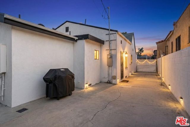 4038 W 59th Place, Los Angeles, CA 90043