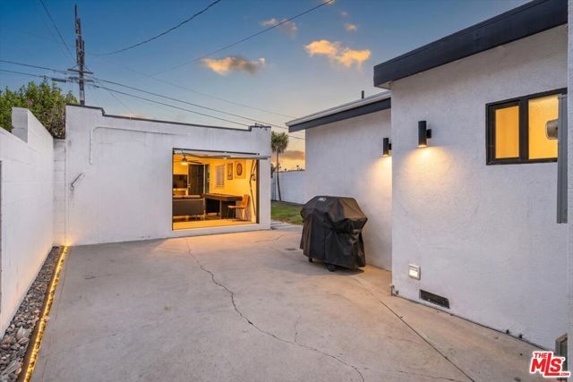 4038 W 59th Place, Los Angeles, CA 90043