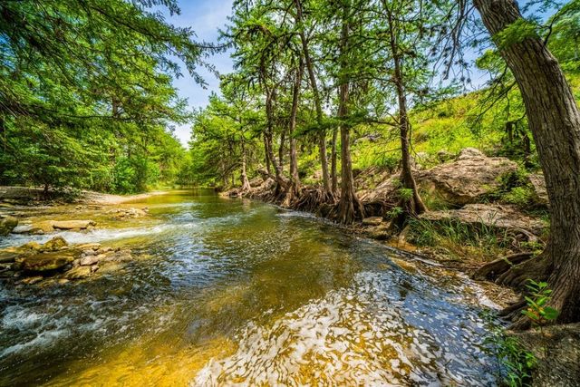 277 Stablewood Springs Dr # 14, Ingram, TX 78025