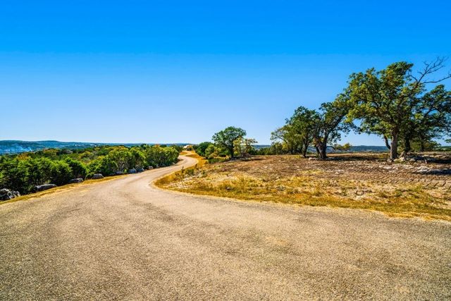 277 Stablewood Springs Dr # 14, Ingram, TX 78025