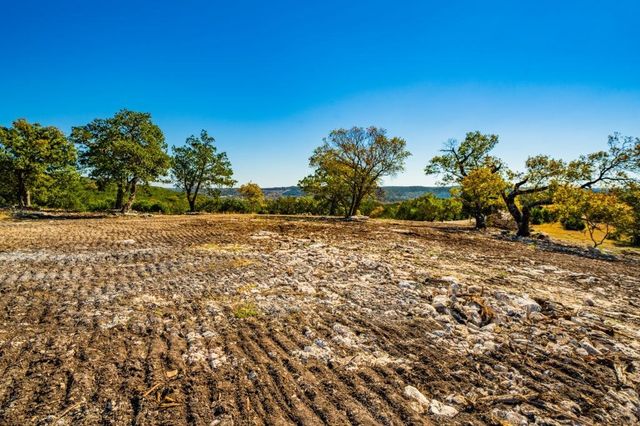 277 Stablewood Springs Dr # 14, Ingram, TX 78025