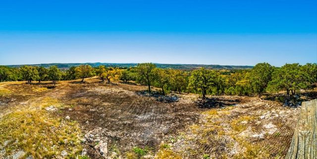 277 Stablewood Springs Dr # 14, Ingram, TX 78025