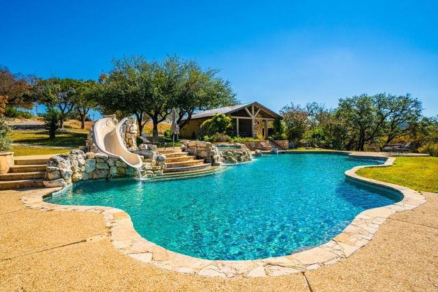 277 Stablewood Springs Dr # 14, Ingram, TX 78025