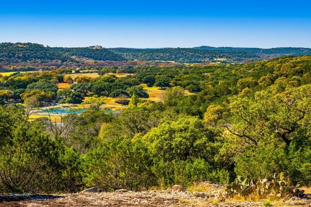 277 Stablewood Springs Dr # 14, Ingram, TX 78025