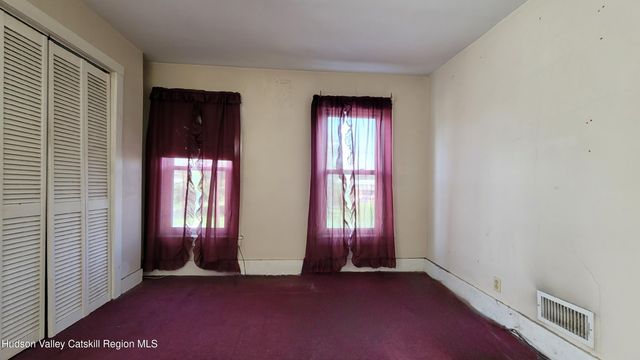 24 S Clinton Avenue, Kingston, NY 12401