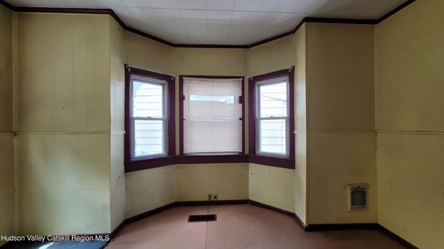 24 S Clinton Avenue, Kingston, NY 12401