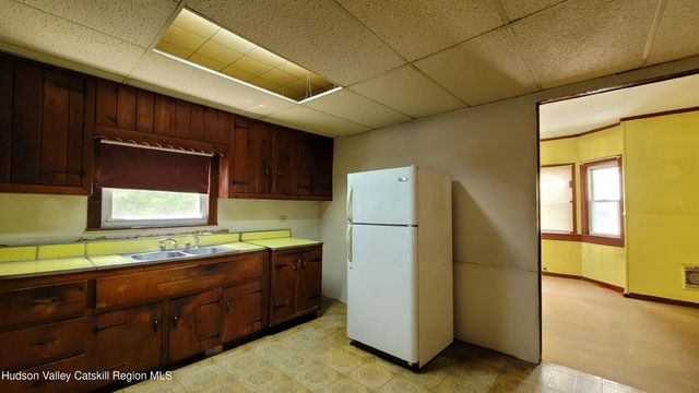 24 S Clinton Avenue, Kingston, NY 12401