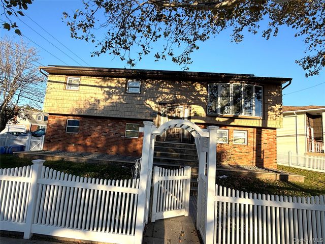 1111 Franklin Avenue, North Valley Stream, NY 11580