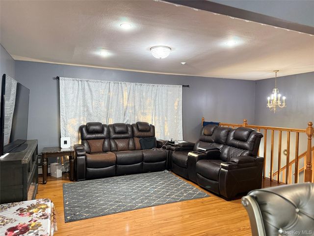1111 Franklin Avenue, North Valley Stream, NY 11580