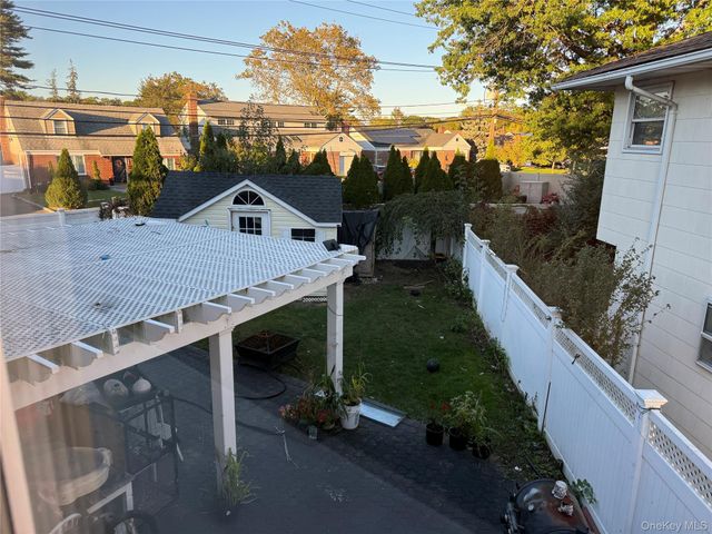 1111 Franklin Avenue, North Valley Stream, NY 11580