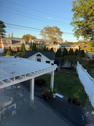 1111 Franklin Avenue, North Valley Stream, NY 11580