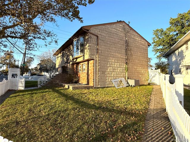 1111 Franklin Avenue, North Valley Stream, NY 11580