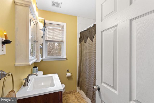 118 E 10TH AVE, Pine Hill, NJ 08021