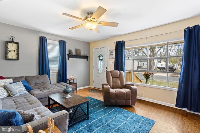 118 E 10TH AVE, Pine Hill, NJ 08021