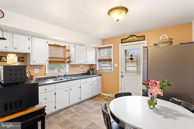 118 E 10TH AVE, Pine Hill, NJ 08021