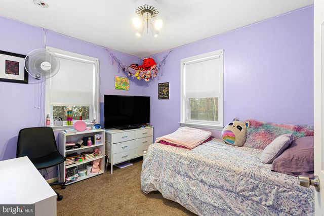 118 E 10TH AVE, Pine Hill, NJ 08021