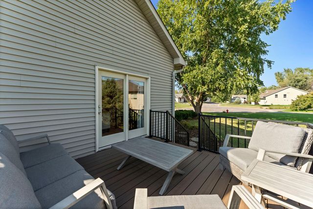 5818 212th Street N, Forest Lake, MN 55025