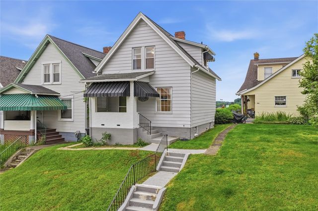 724 Saint Clair Avenue, Jeannette, PA 15644