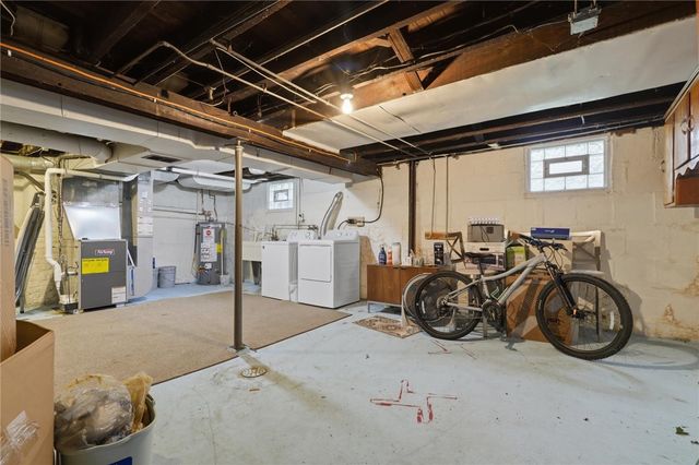 724 Saint Clair Avenue, Jeannette, PA 15644