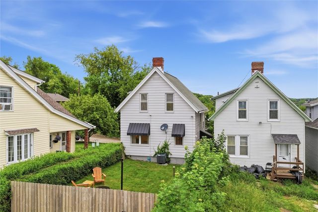 724 Saint Clair Avenue, Jeannette, PA 15644