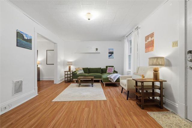 724 Saint Clair Avenue, Jeannette, PA 15644