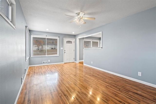 225 E Whittier Street, Kansas City, MO 64119