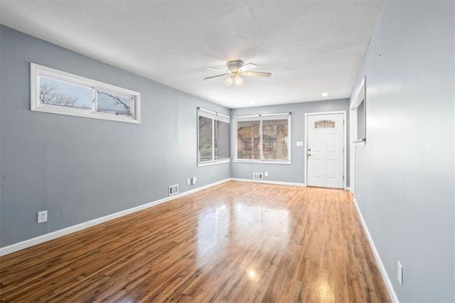 225 E Whittier Street, Kansas City, MO 64119