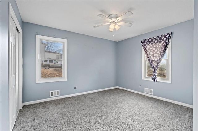 225 E Whittier Street, Kansas City, MO 64119