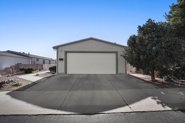 213 Sunrise Bluffs Drive, Belen, NM 87002