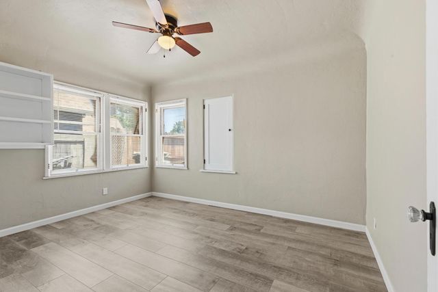 219 Sunset Blvd, Modesto, CA 95351