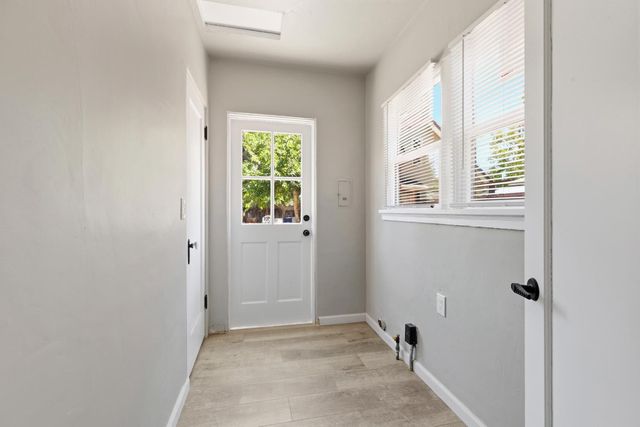 219 Sunset Blvd, Modesto, CA 95351