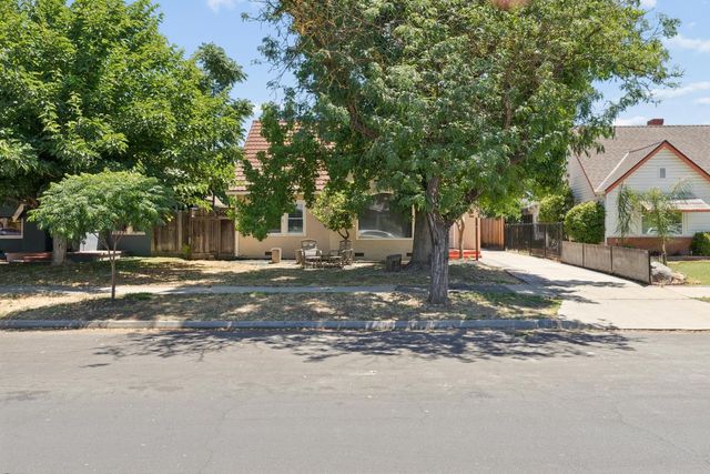 219 Sunset Blvd, Modesto, CA 95351
