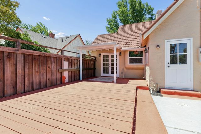 219 Sunset Blvd, Modesto, CA 95351