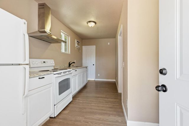 219 Sunset Blvd, Modesto, CA 95351