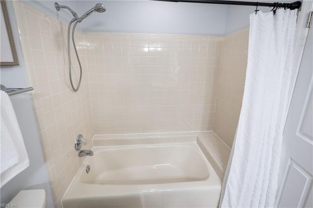 4802 Bay Landing DR, Virginia Beach, VA 23455