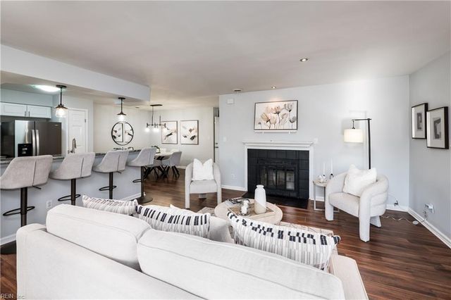 4802 Bay Landing DR, Virginia Beach, VA 23455