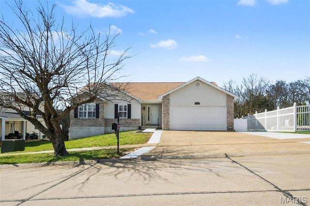 2525 Castle Pines Drive, Imperial, MO 63052