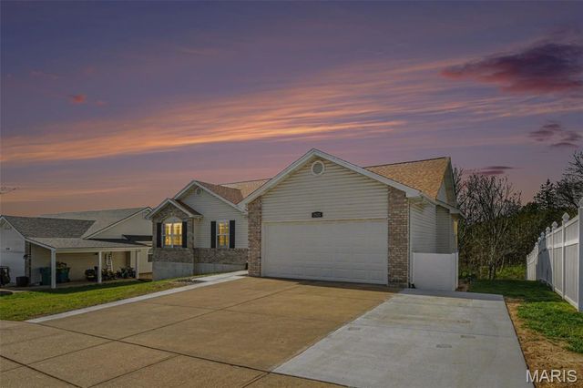 2525 Castle Pines Drive, Imperial, MO 63052