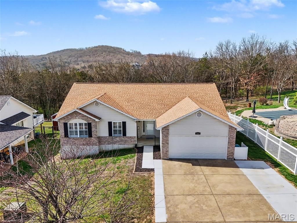 2525 Castle Pines Drive, Imperial, MO 63052