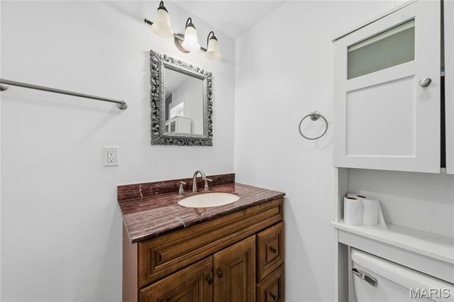 210 Horn Avenue, St Louis, MO 63125