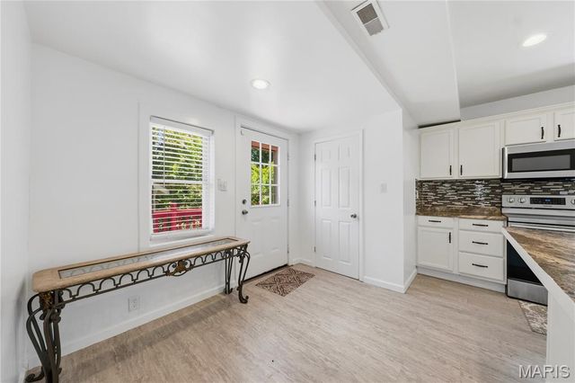 210 Horn Avenue, St Louis, MO 63125