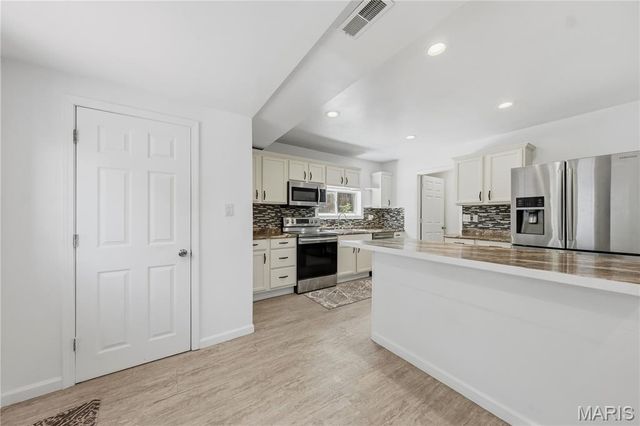 210 Horn Avenue, St Louis, MO 63125