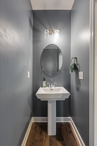 2738 Wind Gap Dr, Columbia, TN 38401