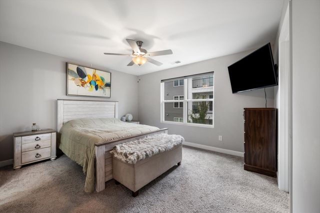 2738 Wind Gap Dr, Columbia, TN 38401