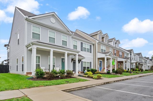 2738 Wind Gap Dr, Columbia, TN 38401