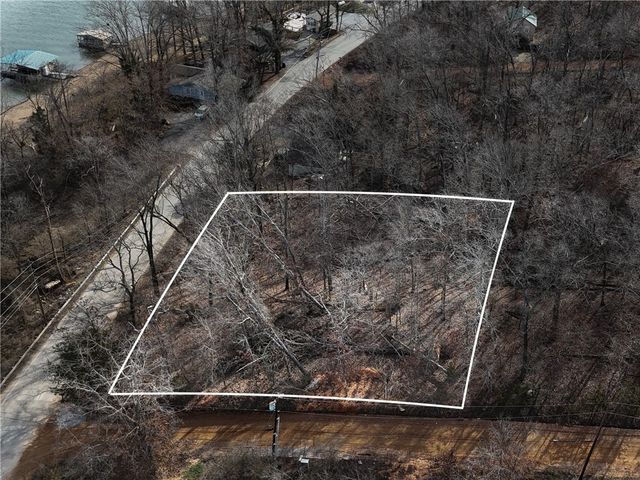 Lopez Drive, Rogers, AR 72758