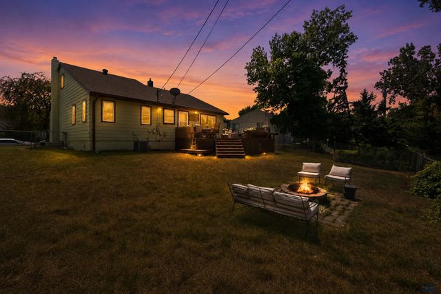 3518 BROOKSIDE DR, Rapid City, SD 57702