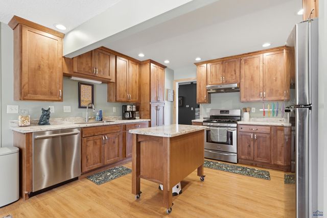 3518 BROOKSIDE DR, Rapid City, SD 57702