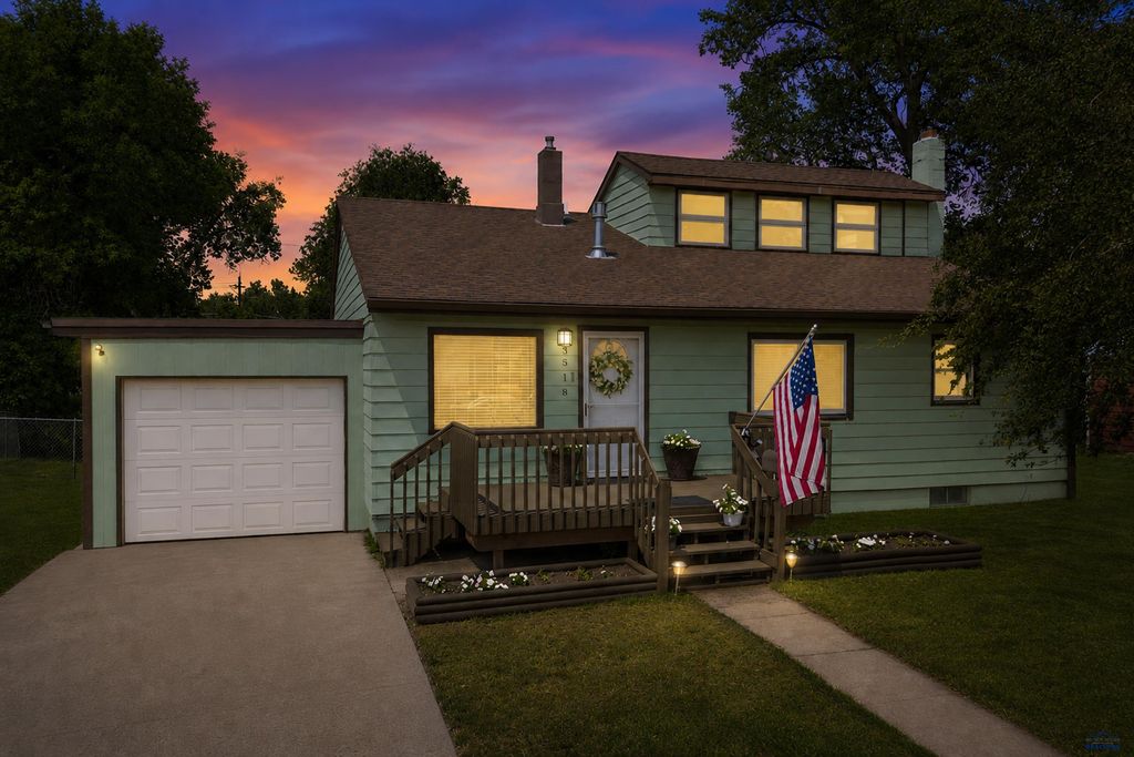 3518 BROOKSIDE DR, Rapid City, SD 57702
