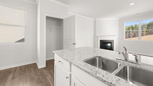 131 Landsdowne Way, Cartersville, GA 30120